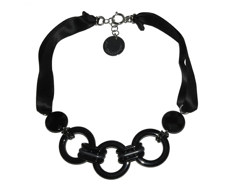 Isa Belcampo, Italiaanse mode accessoires